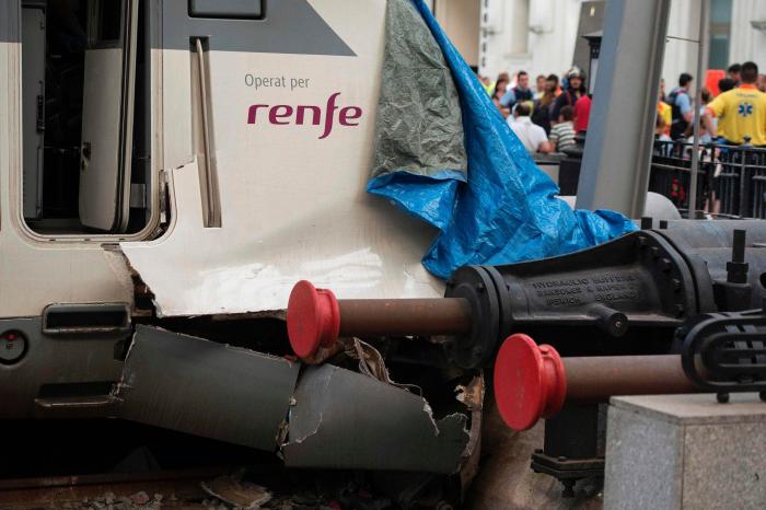 Una cámara de seguridad captó el momento del accidente del Rodalies en Barcelona