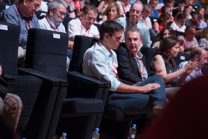 Lo que se escucha en los pasillos del congreso del PSOE