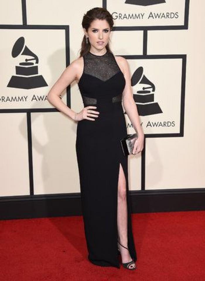 Sofia Vergara hace de 'transformer' para bailar con Pitbull 'El Taxi' en los Grammy