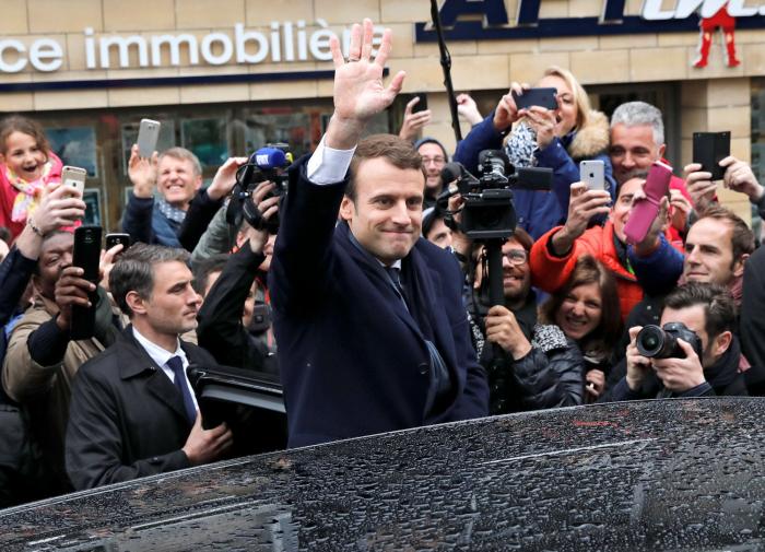 Macron presenta las bases de la "profunda reforma institucional" que quiere para Francia