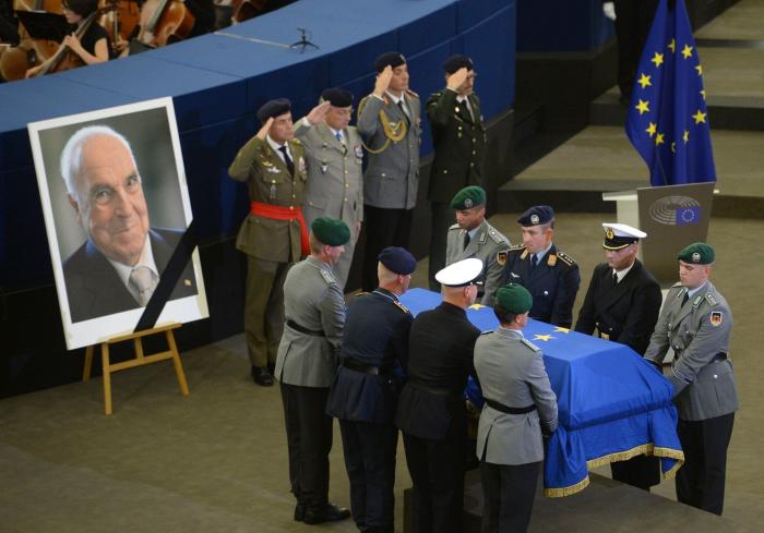 El gran europeísta Helmut Kohl, despedido con los máximos honores en Estrasburgo