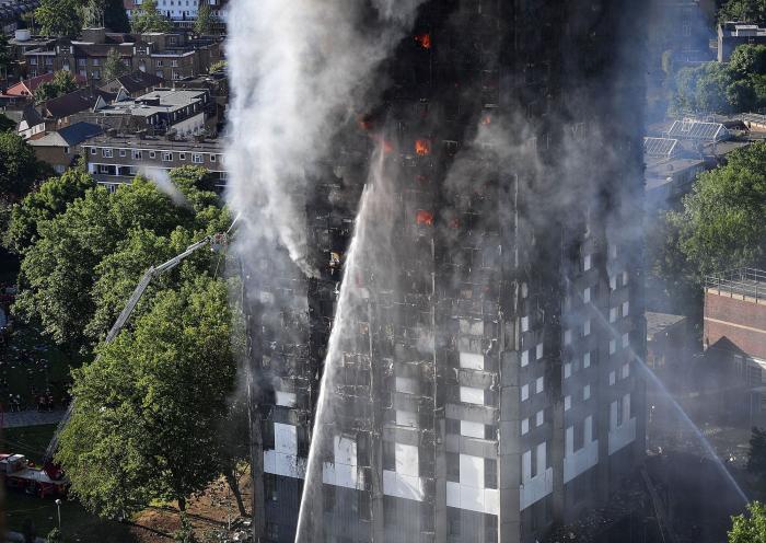 Las estremecedoras fotos del incendio de Londres
