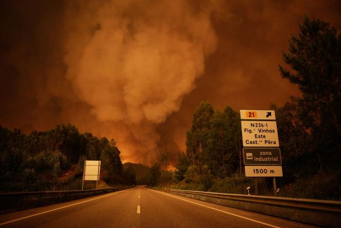 Portugal sigue ardiendo mientras crecen las críticas al Gobierno por su gestión de la catástrofe