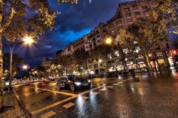 11 calles de España donde deberían prohibir hacerse fotos