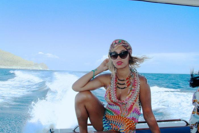 Beyoncé presenta en Instagram a sus mellizos al cumplir su primer mes