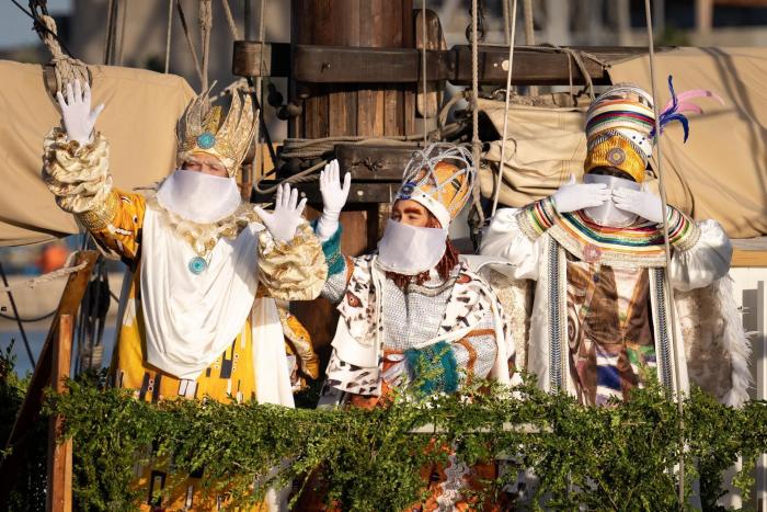 Cabalgata de Valencia: los Reyes Magos desembarcan en La Marina y recuperan el recorrido tradicional