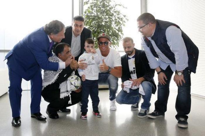 Ahmad, un niño de 5 años quemado por colonos en Palestina, cumple su sueño de estar con el Real Madrid