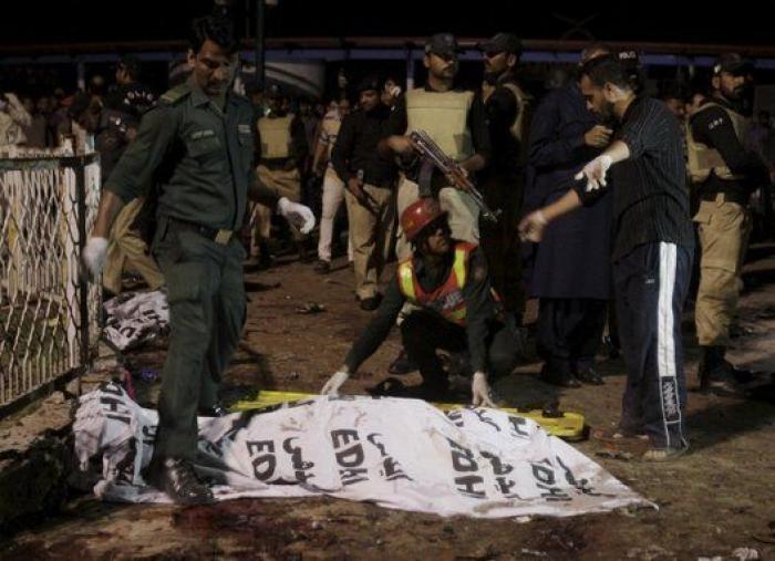 Al menos 69 muertos y más de 300 heridos en un atentado suicida en Lahore
