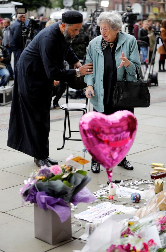 La Policía pide colaboración para localizar una maleta del autor del atentado en Manchester