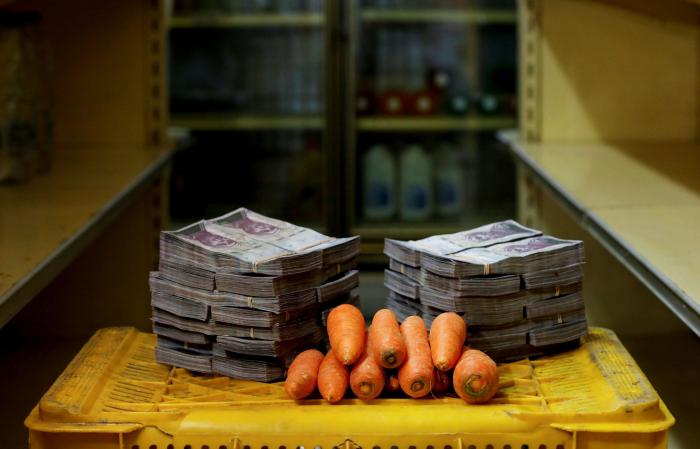 11 fotos que reflejan la brutalidad de dinero que los venezolanos debían pagar por productos básicos