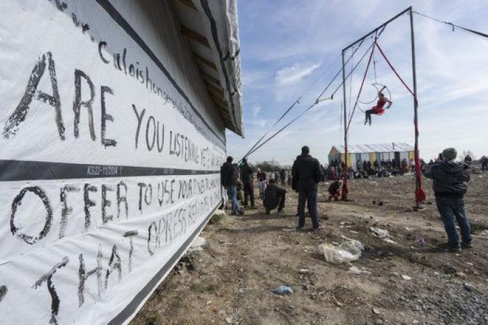 Un rayo de esperanza para los refugiados de Calais (FOTOS)