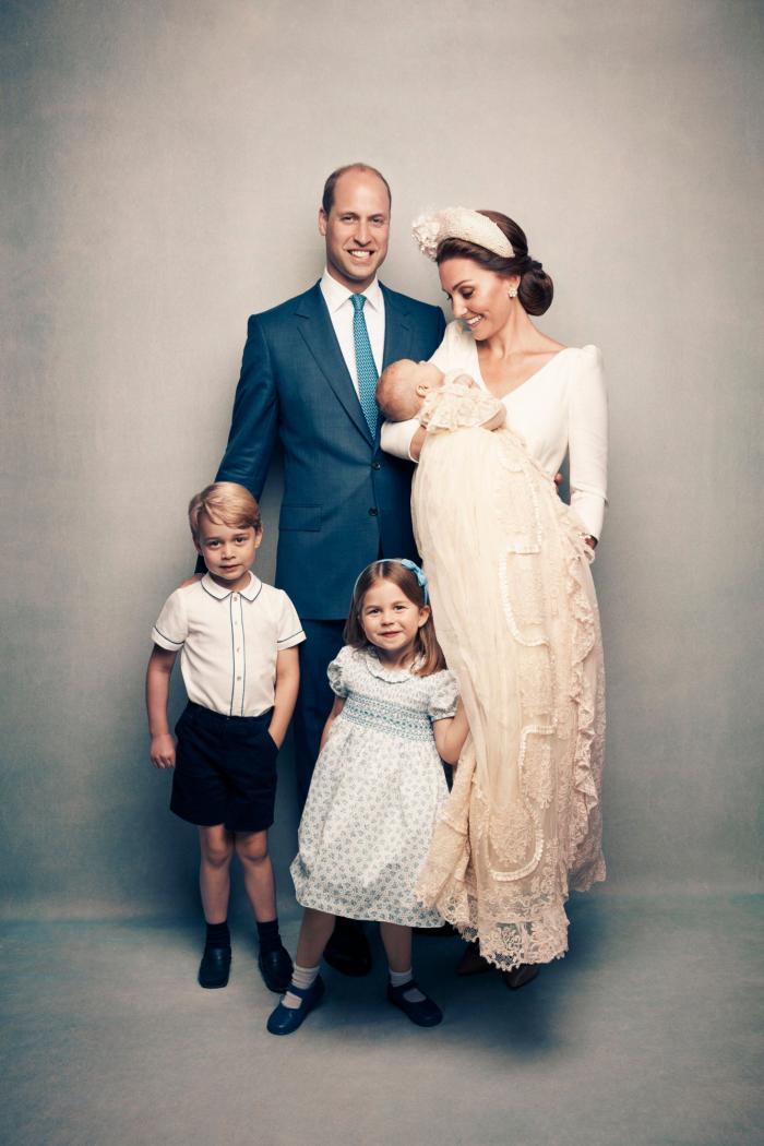 Las imágenes oficiales del bautizo del príncipe Luis, hijo del príncipe Guillermo y Kate Middleton