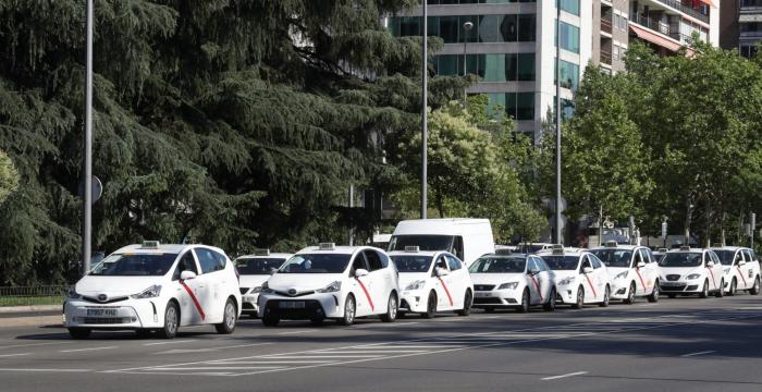 Tres taxistas detenidos y 60 denuncias por agresiones a vehículos de VTC