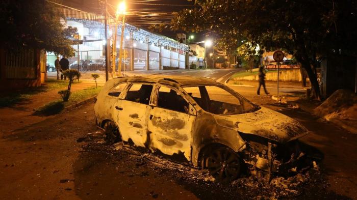 Unos 50 pistoleros llevan a cabo el atraco del siglo en Paraguay con armamento pesado y explosivos