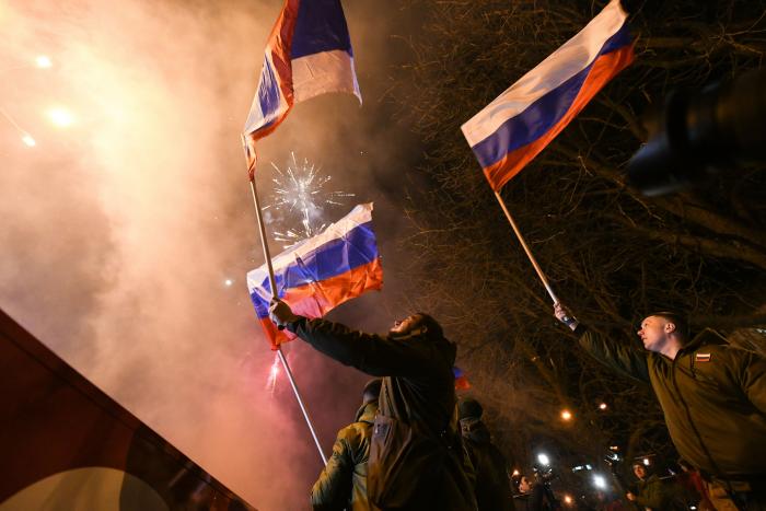 Von der Leyen condena el "ataque bárbaro" a Ucrania y anuncia más sanciones