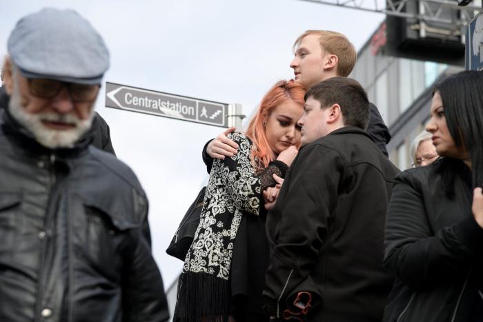 Al menos cuatro muertos tras arrollar un camión a una multitud en Estocolmo
