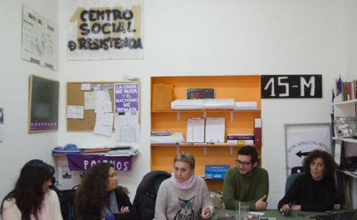 El círculo de Podemos en el barrio de Susana Díaz: "El descontento es increíble"