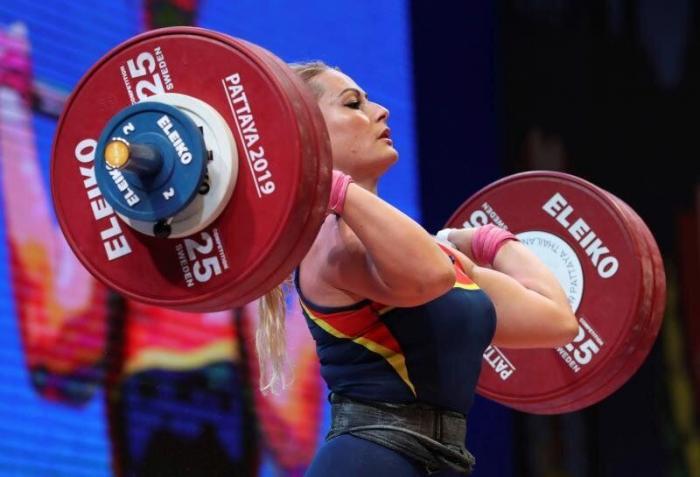 Lydia Valentín se cuelga la plata mundial en la categoría de 81 kilos
