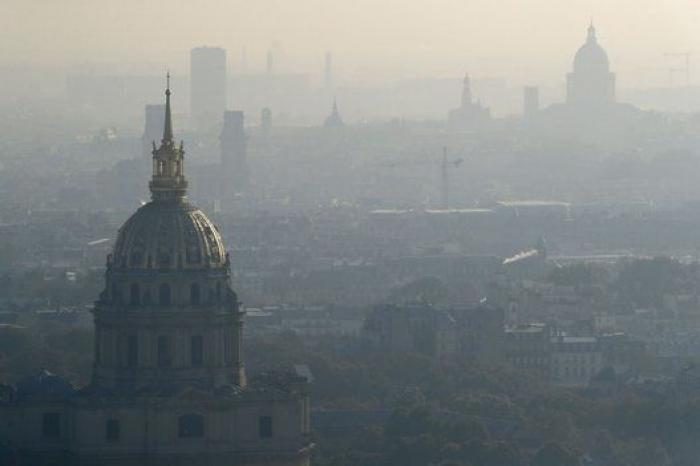 Las fotos de París que no querrías ver: la contaminación lo nubla todo
