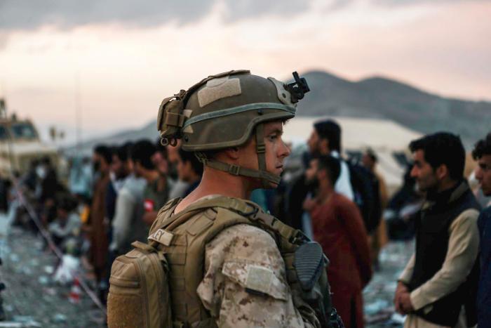 Por qué el ejército de Afganistán se ha disuelto como un azucarillo