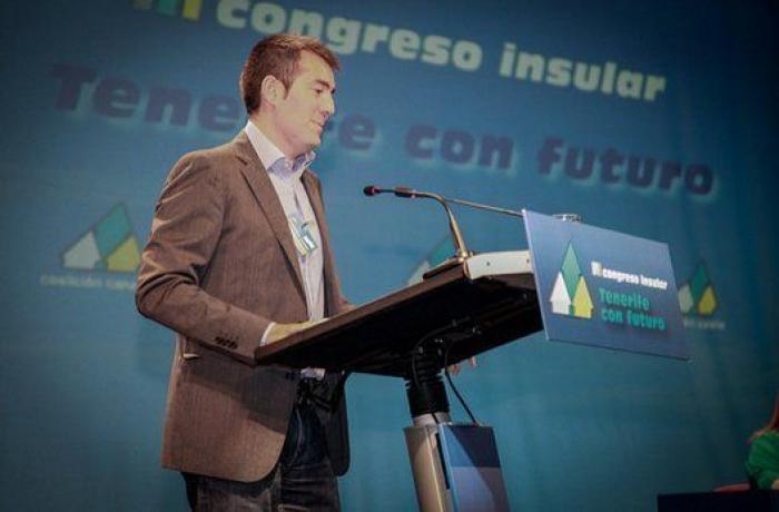 Rajoy recibe a Coalición Canaria para sondear apoyos a su investidura