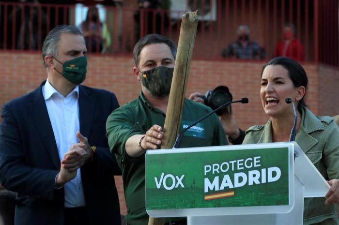 Monasterio dice que hay que "ilegalizar" a los partidos que no condenen la "violencia" en Vallecas