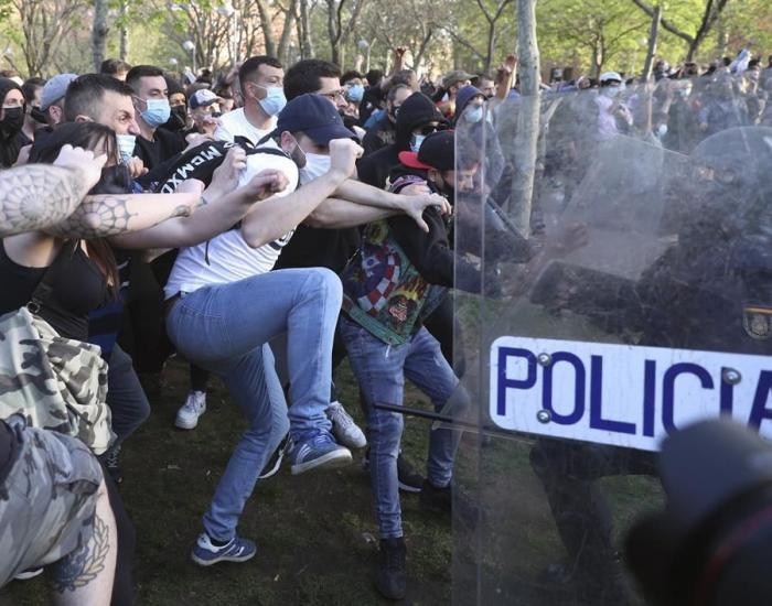 La Policía señala a Santiago Abascal por los disturbios en Vallecas