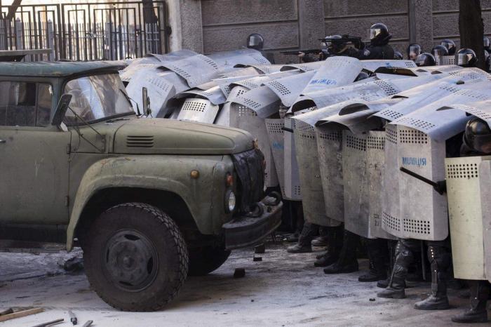 Ucrania: "La tierra arderá bajo los pies de los separatistas"