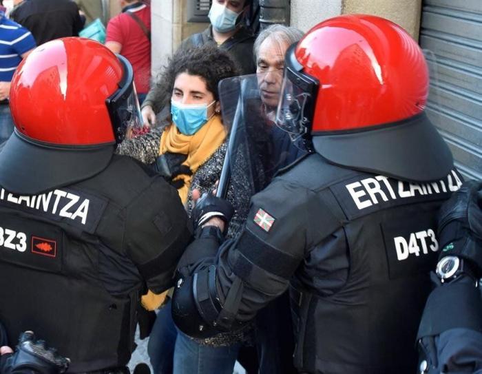 Un mitin de Vox en Bilbao sobre "seguridad e inmigración" acaba en una batalla campal