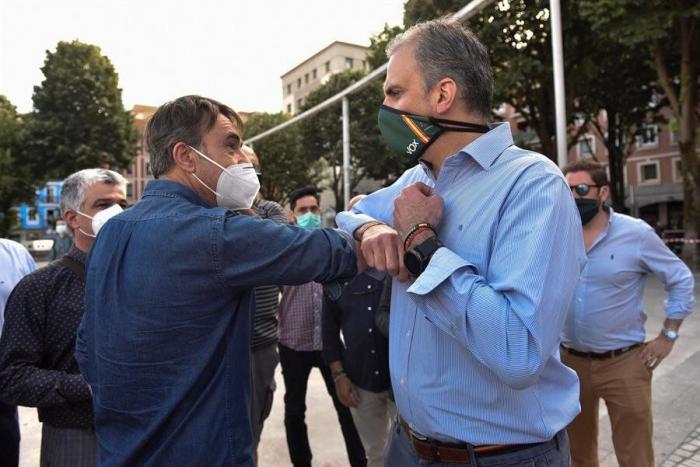 Una diputada de Vox en el Congreso recibe una pedrada durante un mitin en el País Vasco