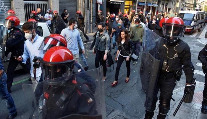La Ertzaintza prohíbe una manifestación contra el mitin de Vox en Irún