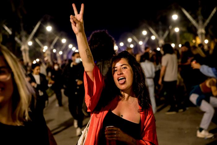 Entrevista a la mujer que se ha llevado el aplauso de toda España: "La libertad es otra cosa"