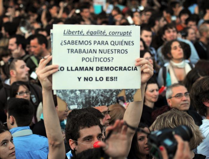 "Sin casa, sin curro, sin pensión" o "democracia real YA": los lemas 15M