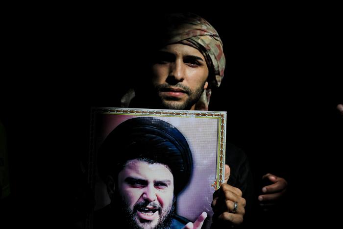 Las claves de la crisis política iraquí tras la renuncia de Al Sadr y el asalto al Gobierno