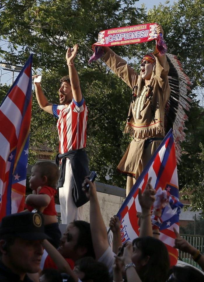 Una multitud celebra en Madrid la Liga conquistada por el Atlético (FOTOS)