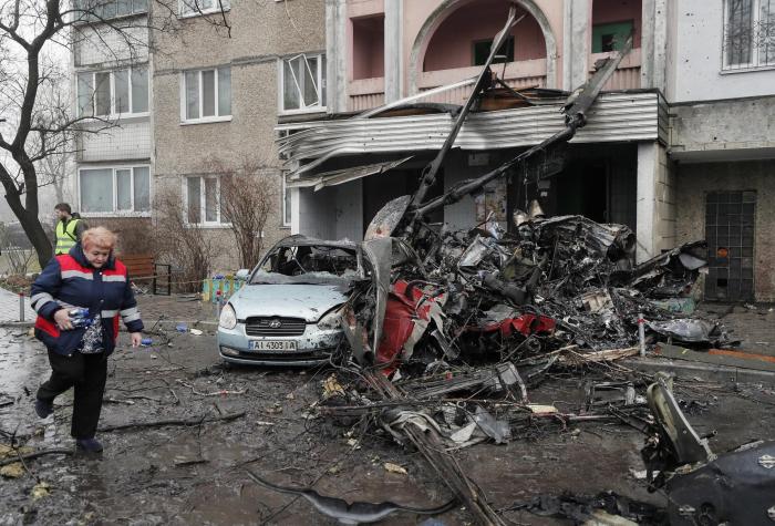 Muere el ministro del Interior de Ucrania tras estrellarse un helicóptero en la región de Kiev