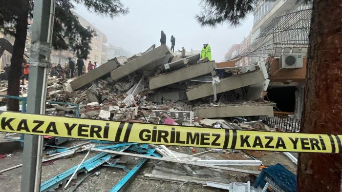 El devastador terremoto en Turquía y Siria deja más de 4.300 muertos y casi 19.000 heridos