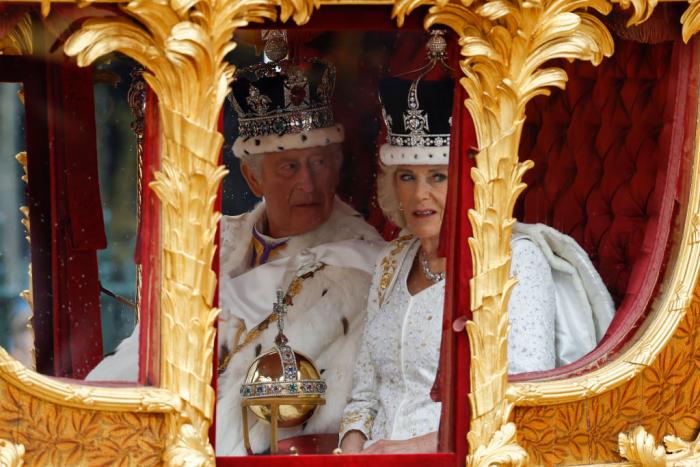 Récord de quejas por la frase de una actriz de 'Los Bridgerton' sobre la coronación de Carlos III