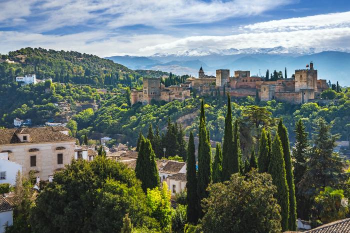 11 ciudades españolas de menos de 500.000 habitantes donde pasar un fin de semana irrepetible