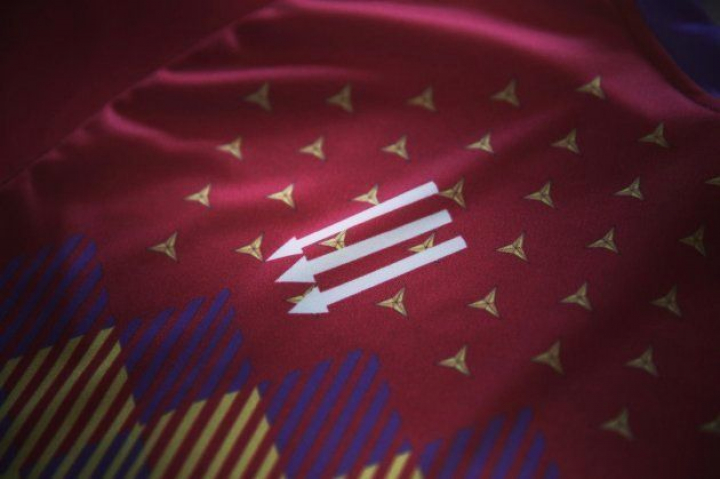 Clapton, equipo de fútbol inglés que juega con una camiseta homenaje a la española
