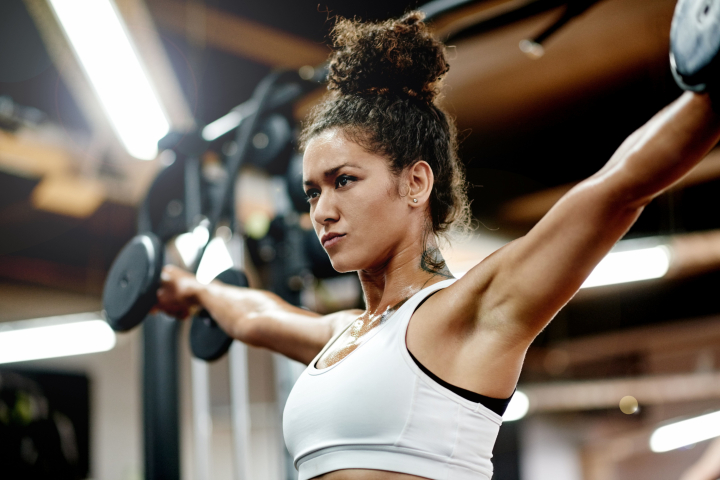 Cinco consejos para entrenar con pesas para mujeres principiantes