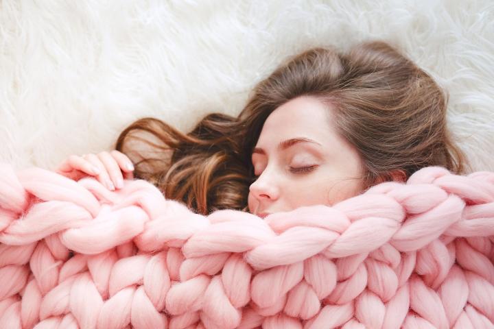 Ayudan las mantas pesadas a combatir el insomnio?
