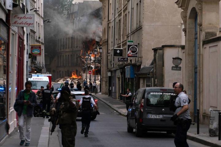 Una fuerte explosión por un escape de gas deja al menos 16 heridos en París