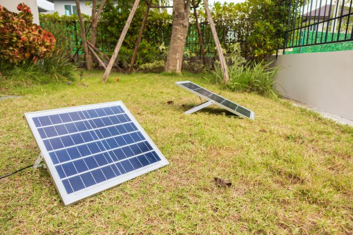 Se compra 'mini paneles solares' y la conclusión que saca es demoledora