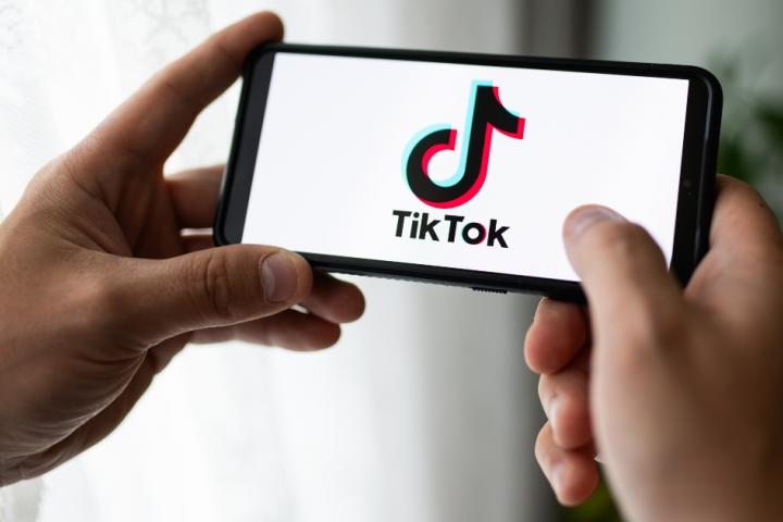 Cómo contactar con TikTok: todos los métodos