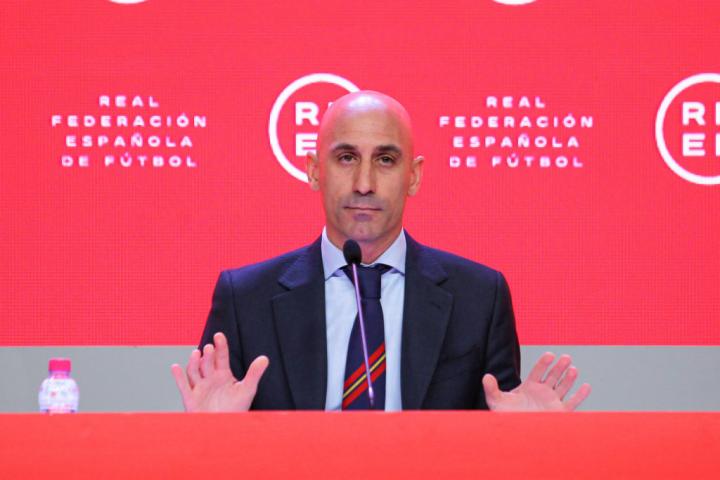 Rueda de prensa de rubiales hoy