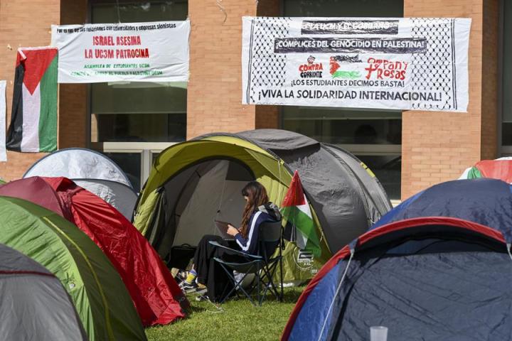 noticiaspuertosantacruz.com.ar - Imagen extraida de: https://www.huffingtonpost.es//politica/la-acampada-palestina-madrid-levanta-llevara-lucha-comites-universitariosbr.html