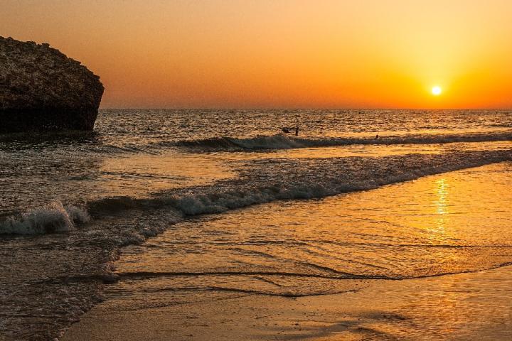 noticiaspuertosantacruz.com.ar - Imagen extraida de: https://www.huffingtonpost.es//life/viajes/esta-playa-mas-cercana-sevilla-esto-cuesta-visitarla-verano-rp.html