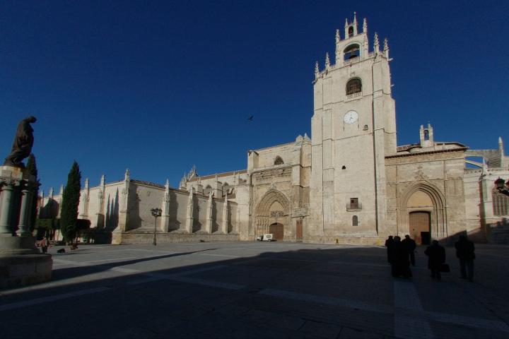 noticiaspuertosantacruz.com.ar - Imagen extraida de: https://www.huffingtonpost.es//sociedad/oxford-pide-abrir-cripta-espanola-urgencia-restos-muy-importantesbr.html