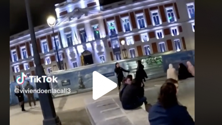 Arrasa en TikTok al destapar lo que ha hecho el Ayuntamiento de Madrid en la Puerta del Sol